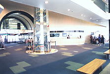 �O���[���s�A�Ó�